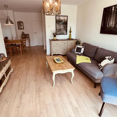 Apartment Country Born